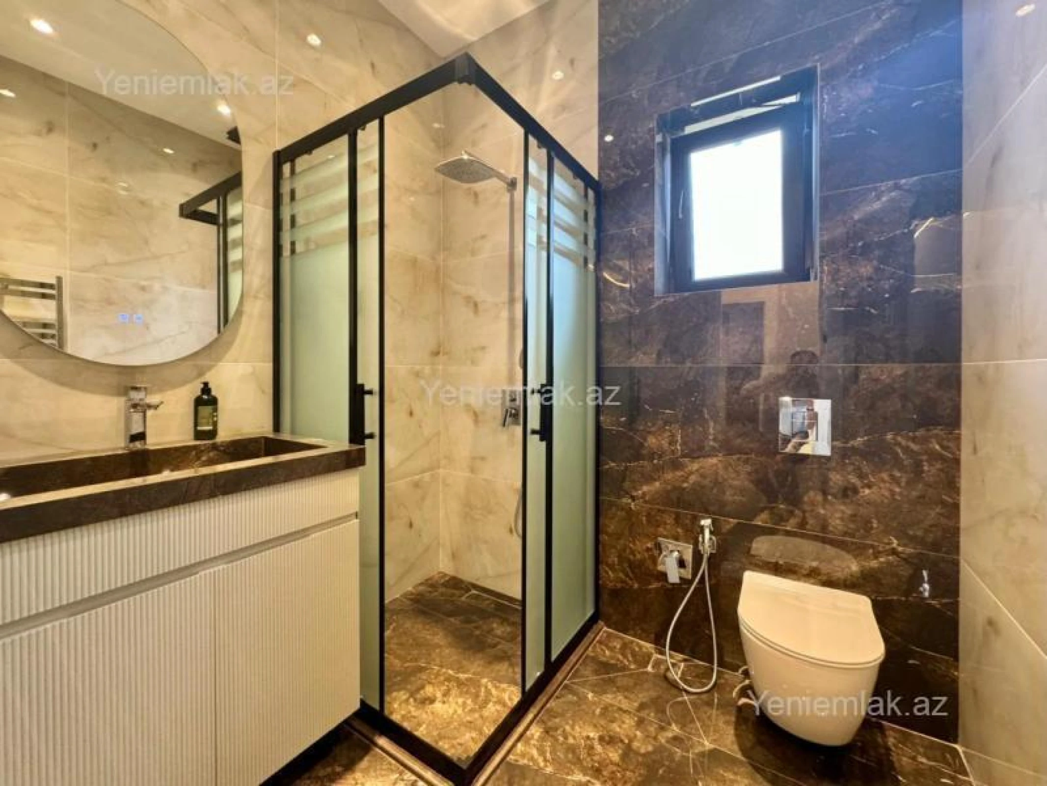 Satılır 4 otaqlı həyət evi 180 m²