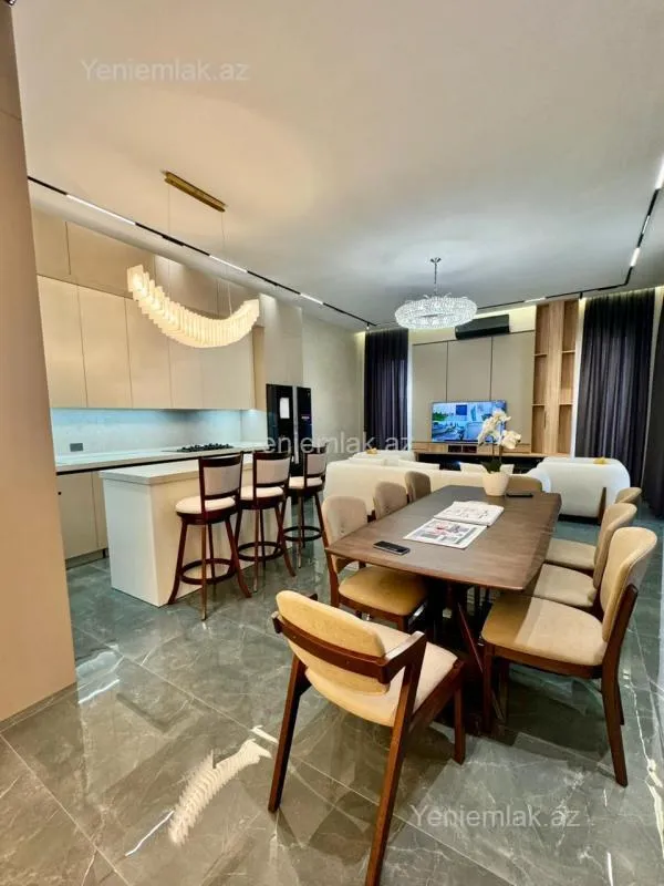 Satılır 4 otaqlı həyət evi 180 m²