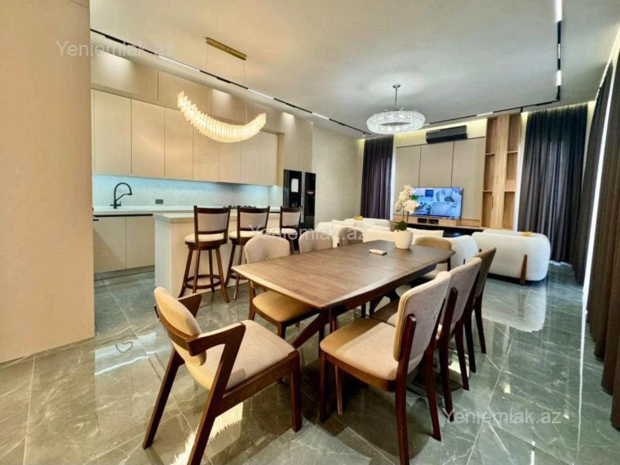 Satılır 4 otaqlı həyət evi 180 m²