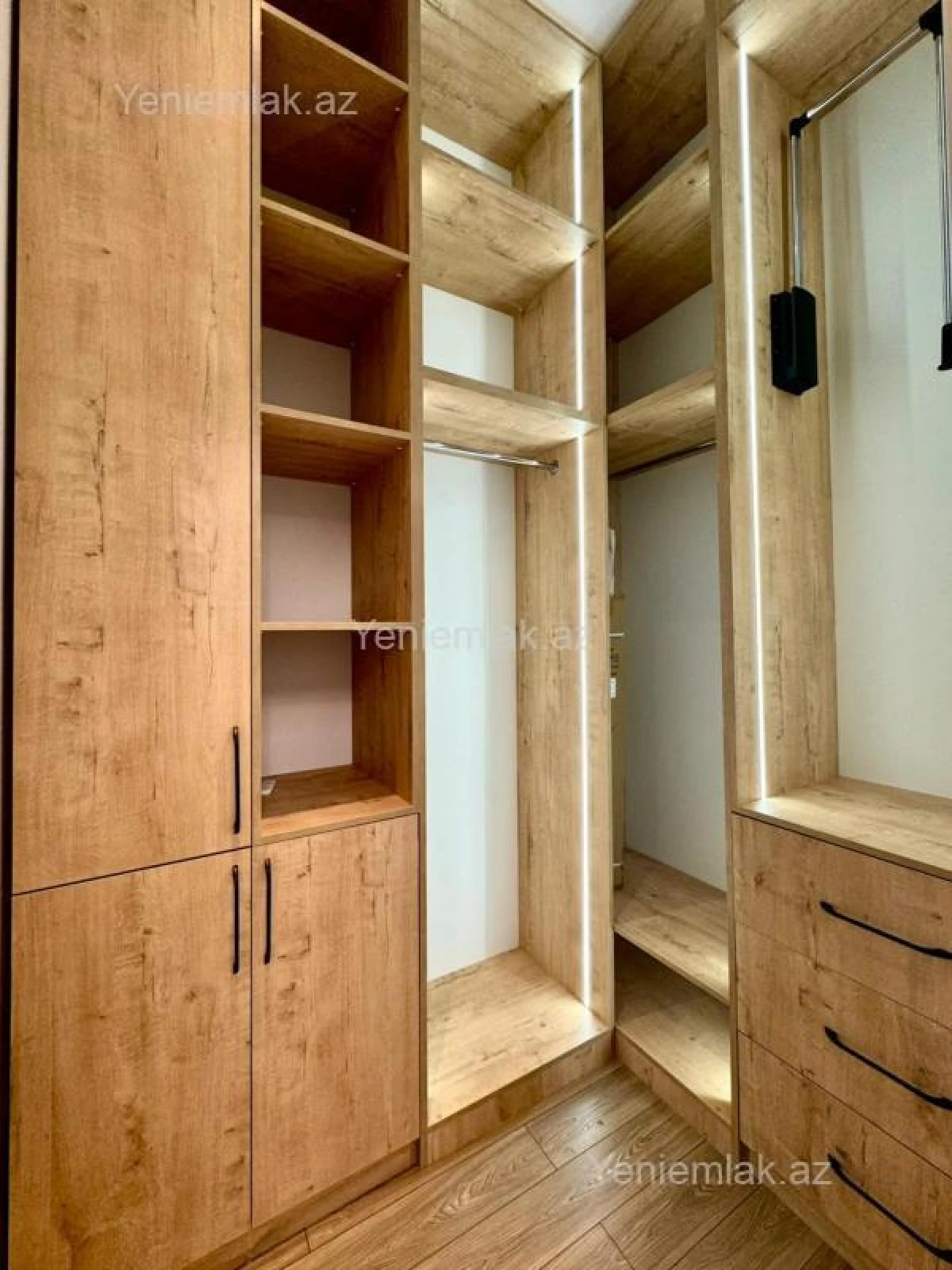 Satılır 4 otaqlı həyət evi 180 m²