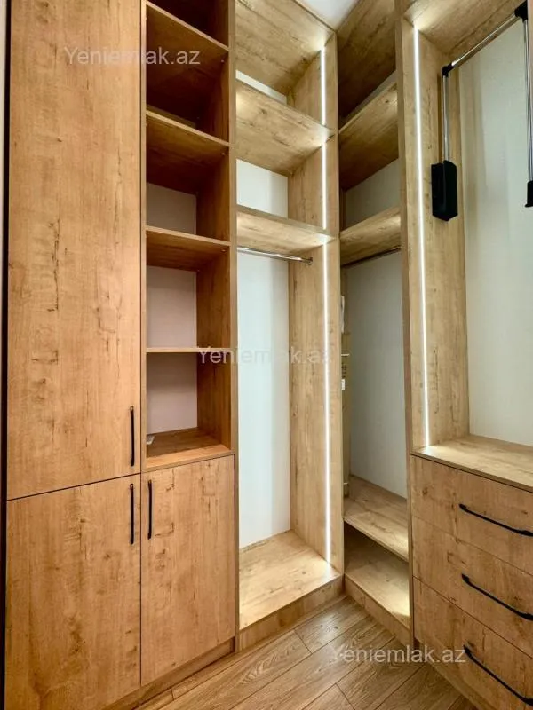 Satılır 4 otaqlı həyət evi 180 m²