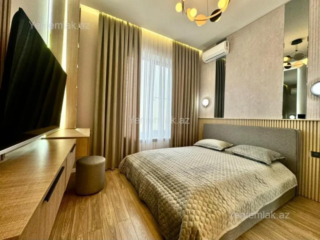 Satılır 4 otaqlı həyət evi 180 m²