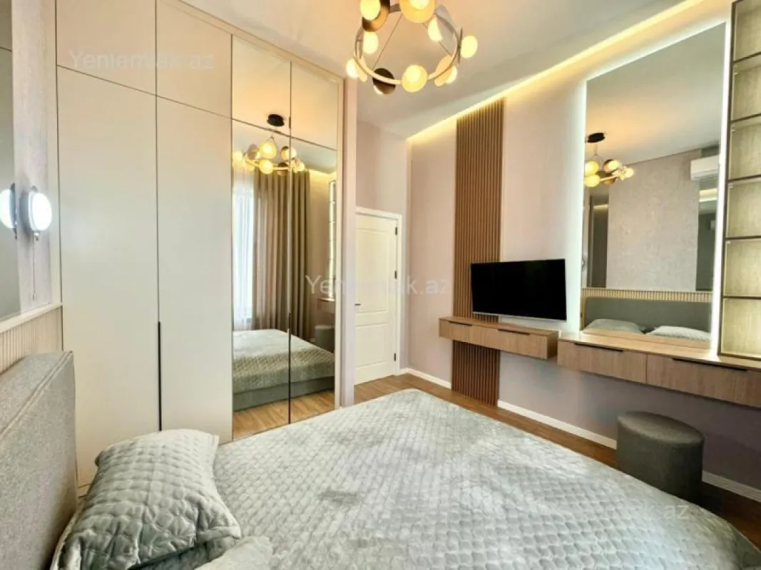 Satılır 4 otaqlı həyət evi 180 m²