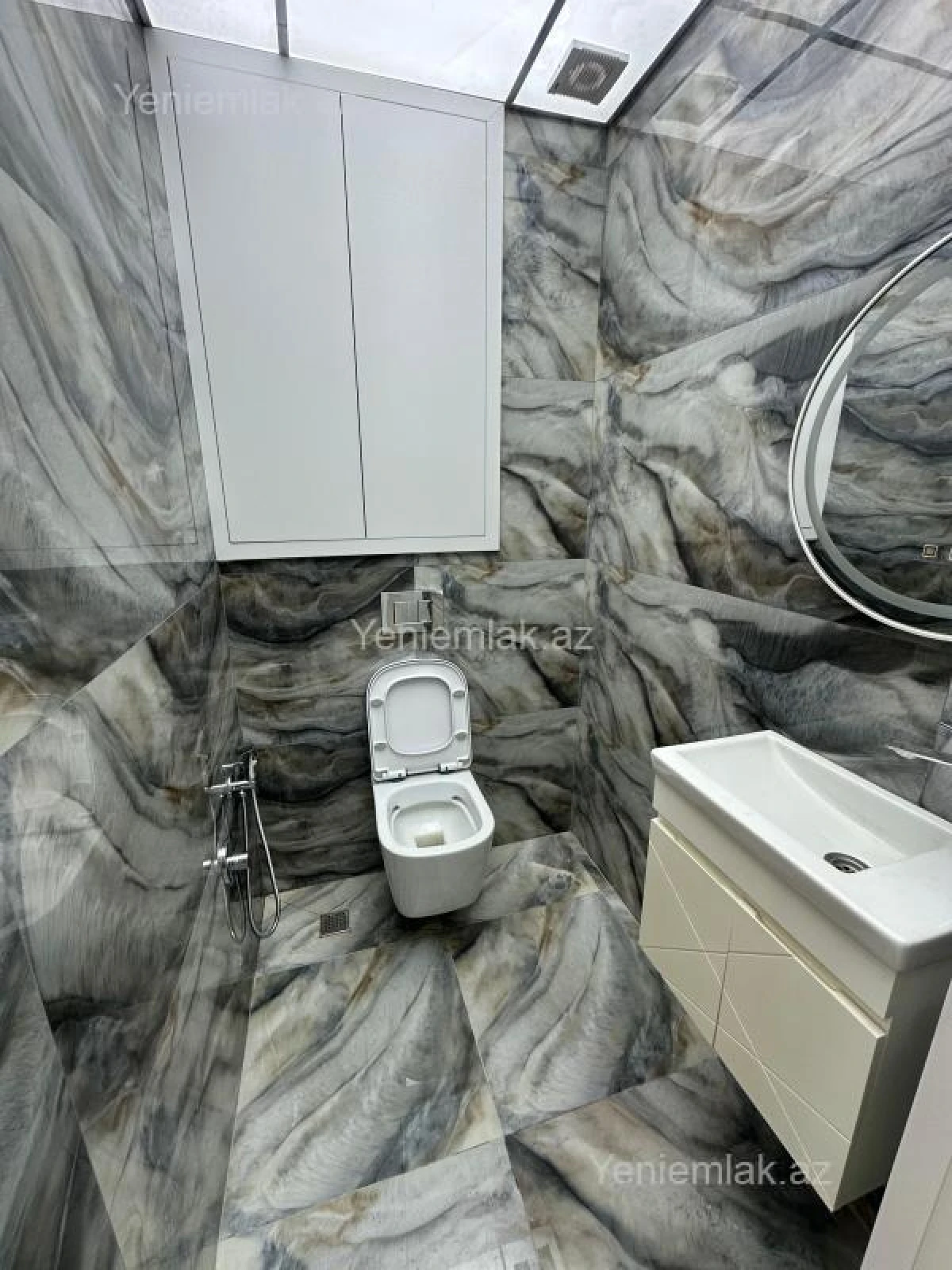 Satılır 3 otaqlı yeni tikili 120 m²