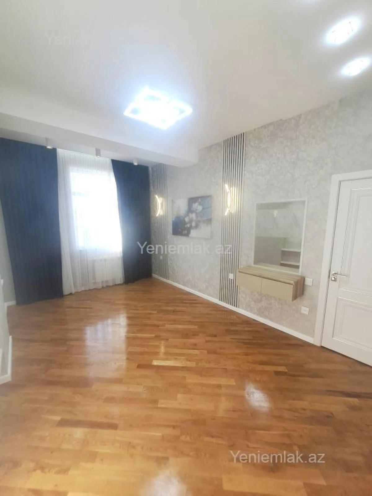 Satılır 3 otaqlı yeni tikili 120 m²