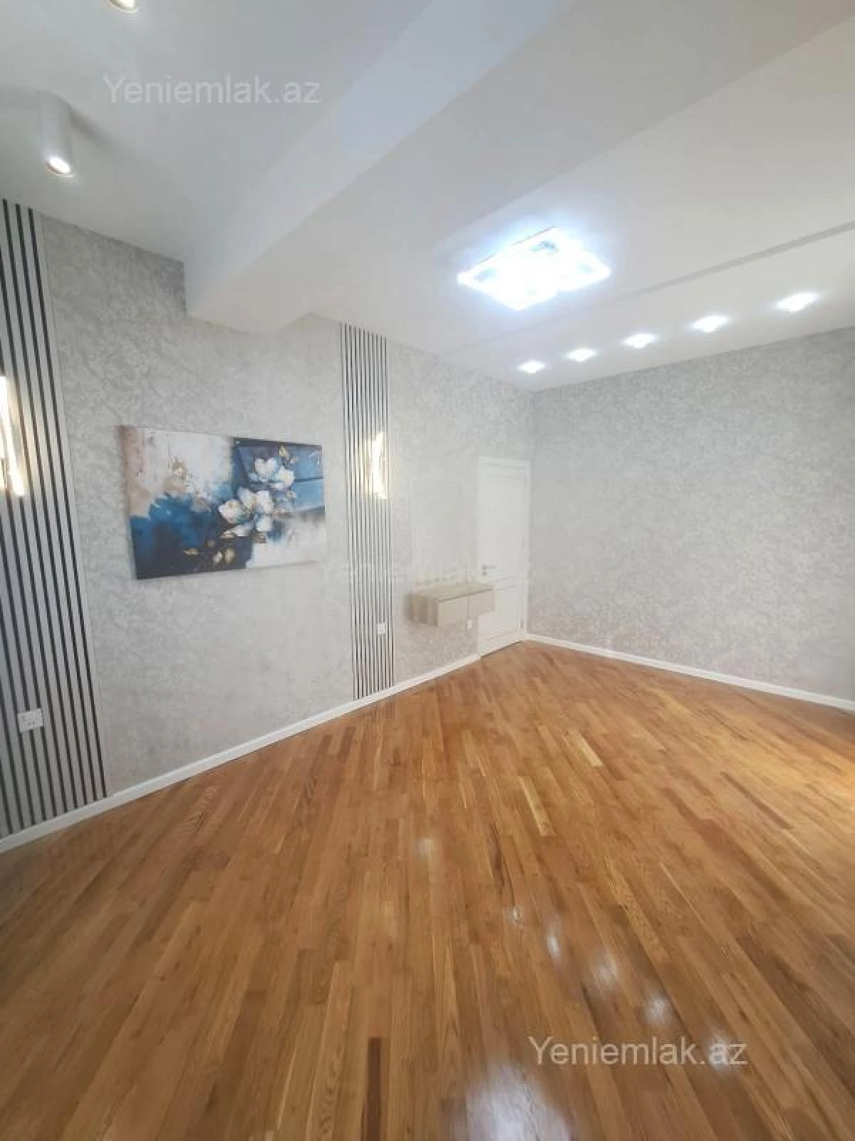 Satılır 3 otaqlı yeni tikili 120 m²