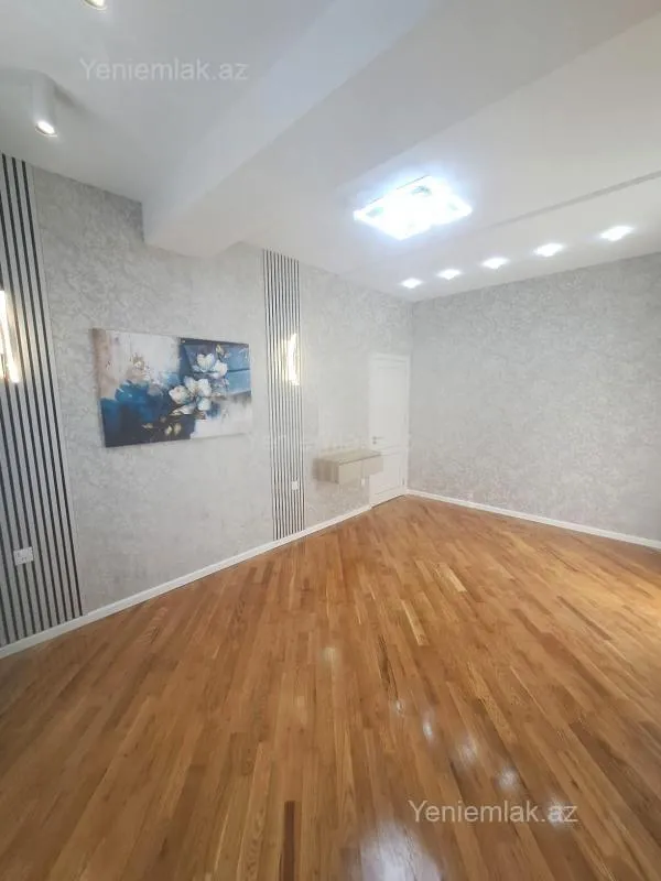 Satılır 3 otaqlı yeni tikili 120 m²