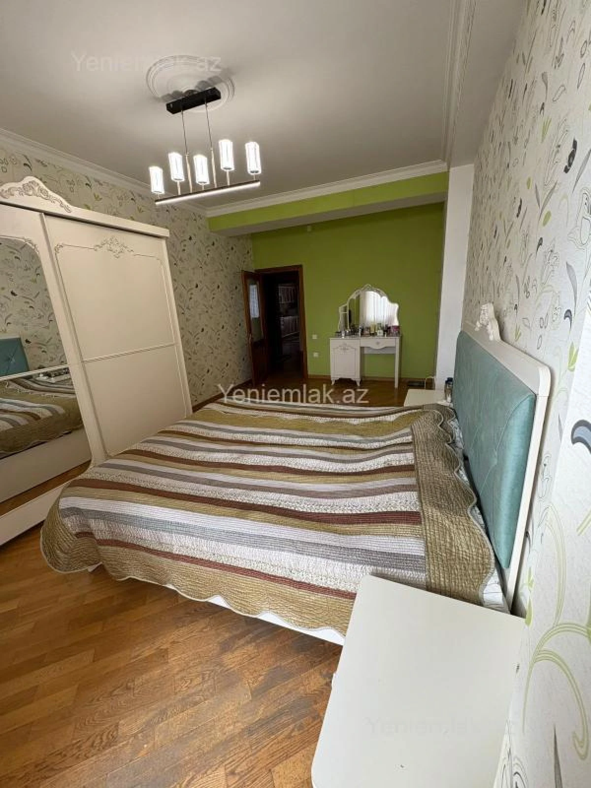 Satılır 3 otaqlı yeni tikili 121 m²