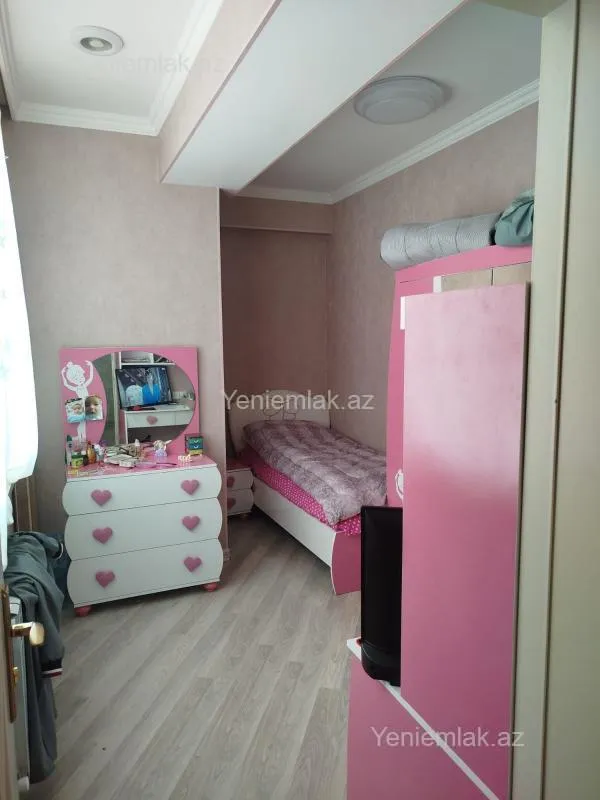 Satılır 3 otaqlı yeni tikili 81 m²
