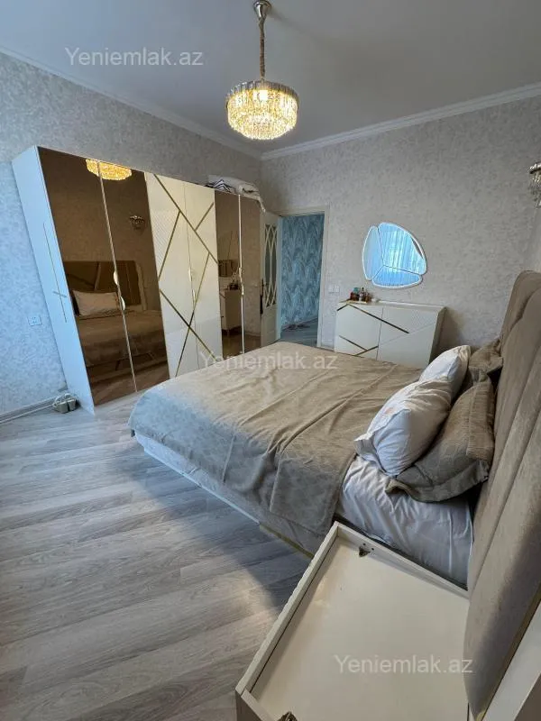 Satılır 3 otaqlı yeni tikili 81 m²