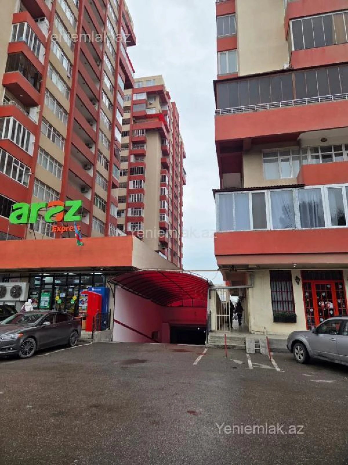 Satılır 3 otaqlı yeni tikili 70 m²