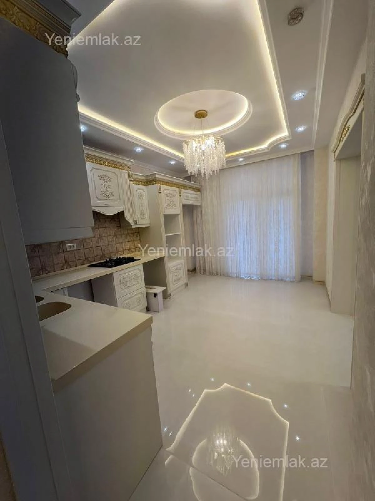 Satılır 3 otaqlı yeni tikili 135 m²