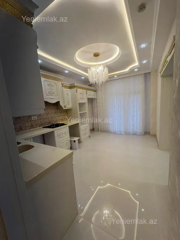 Satılır 3 otaqlı yeni tikili 135 m²