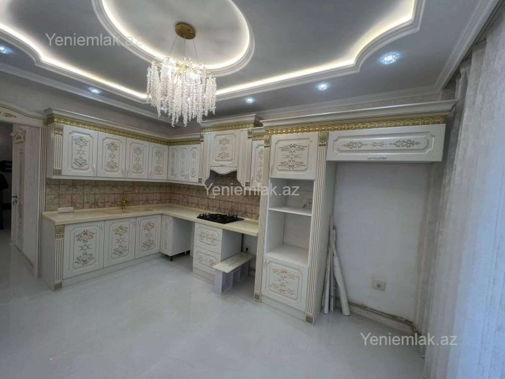 Satılır 3 otaqlı yeni tikili 135 m²