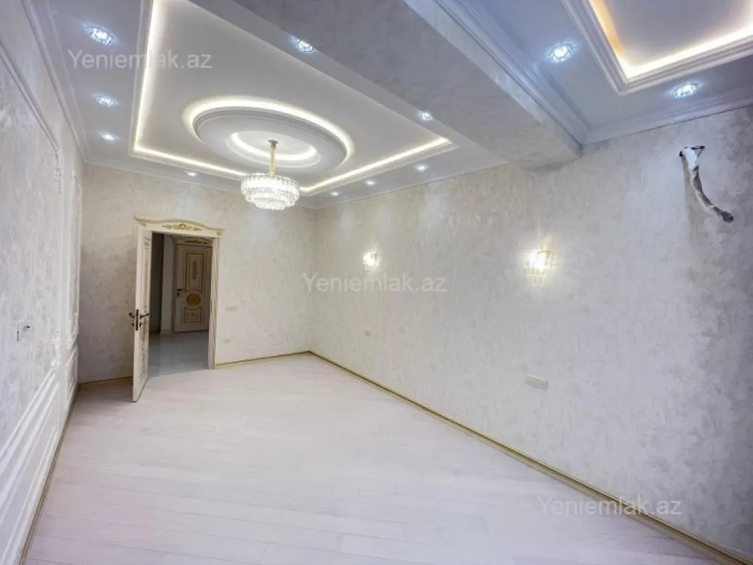 Satılır 3 otaqlı yeni tikili 135 m²