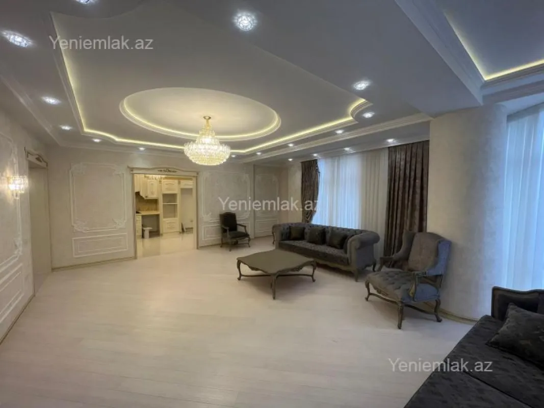 Satılır 3 otaqlı yeni tikili 135 m²