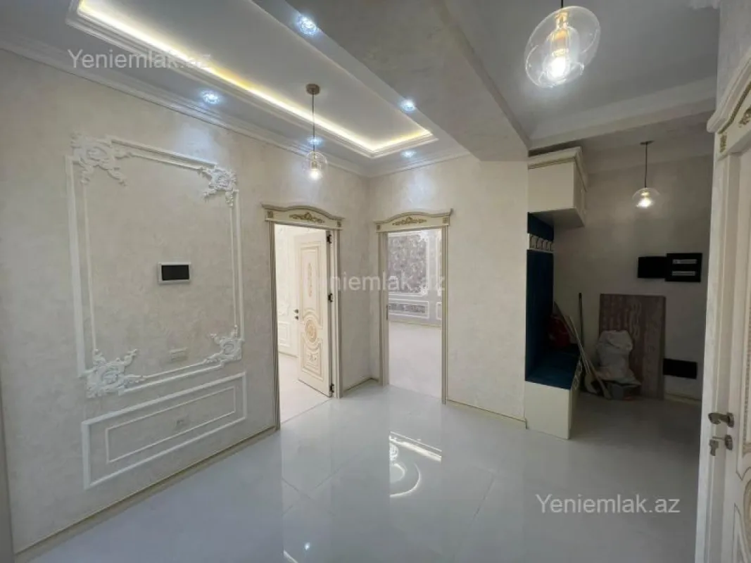 Satılır 3 otaqlı yeni tikili 135 m²
