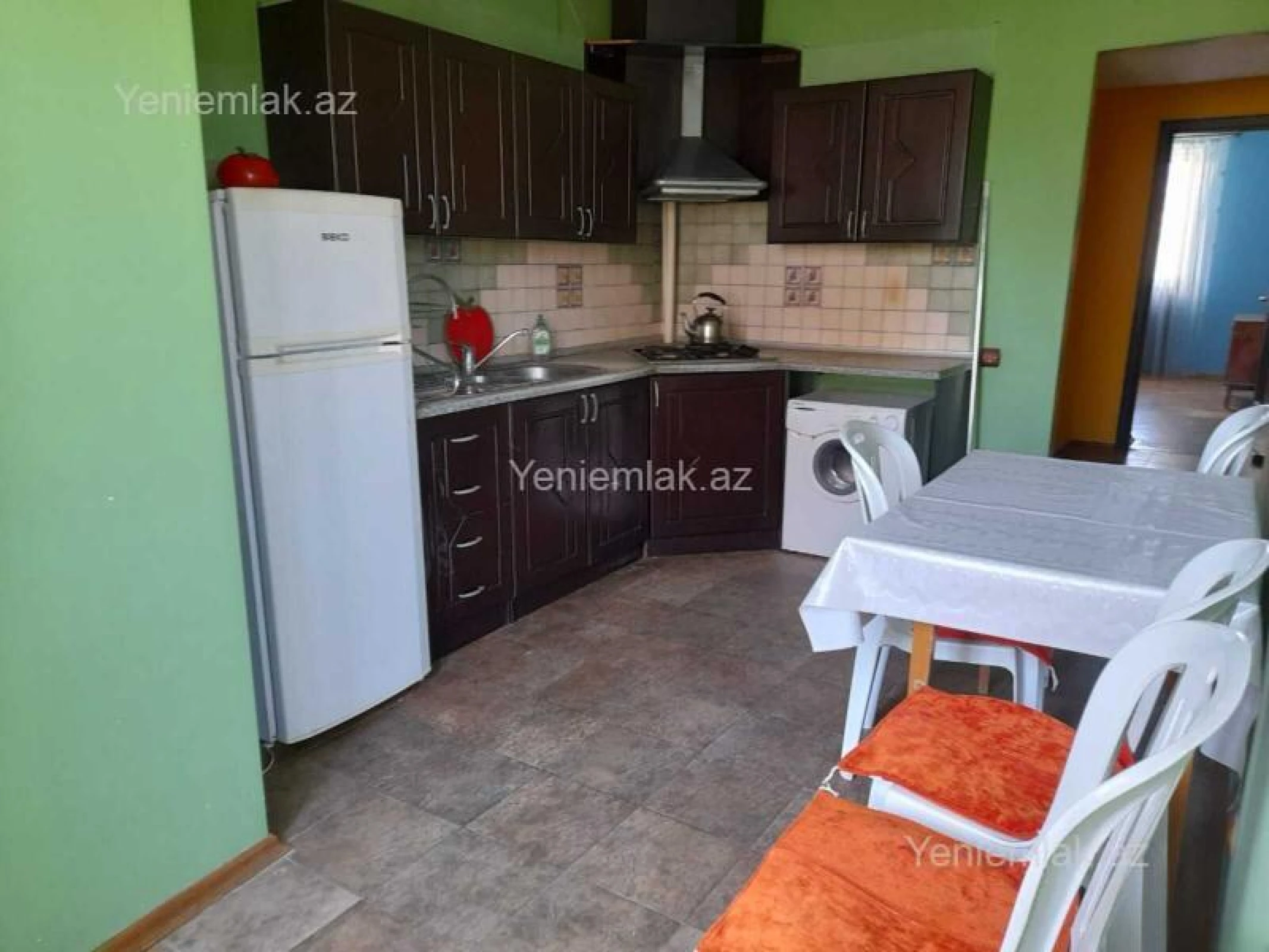 Satılır 3 otaqlı köhnə tikili 80 m²