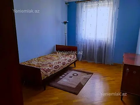 Satılır 3 otaqlı köhnə tikili 70 m²
