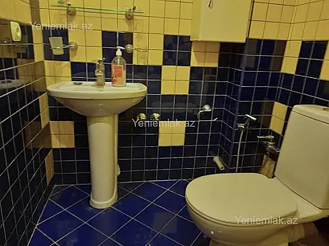 Satılır 3 otaqlı köhnə tikili 70 m²