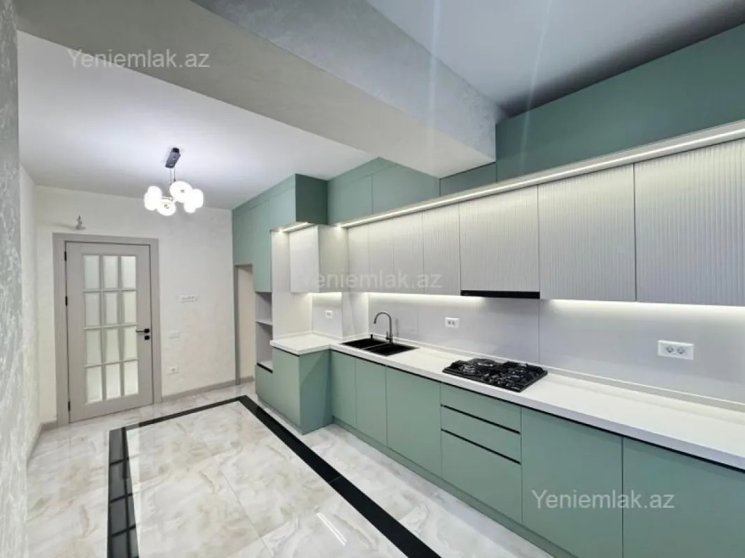Satılır 3 otaqlı yeni tikili 130 m²