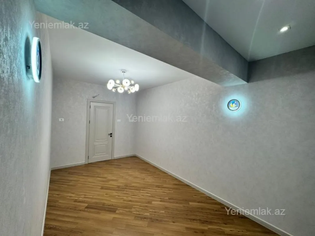 Satılır 3 otaqlı yeni tikili 130 m²