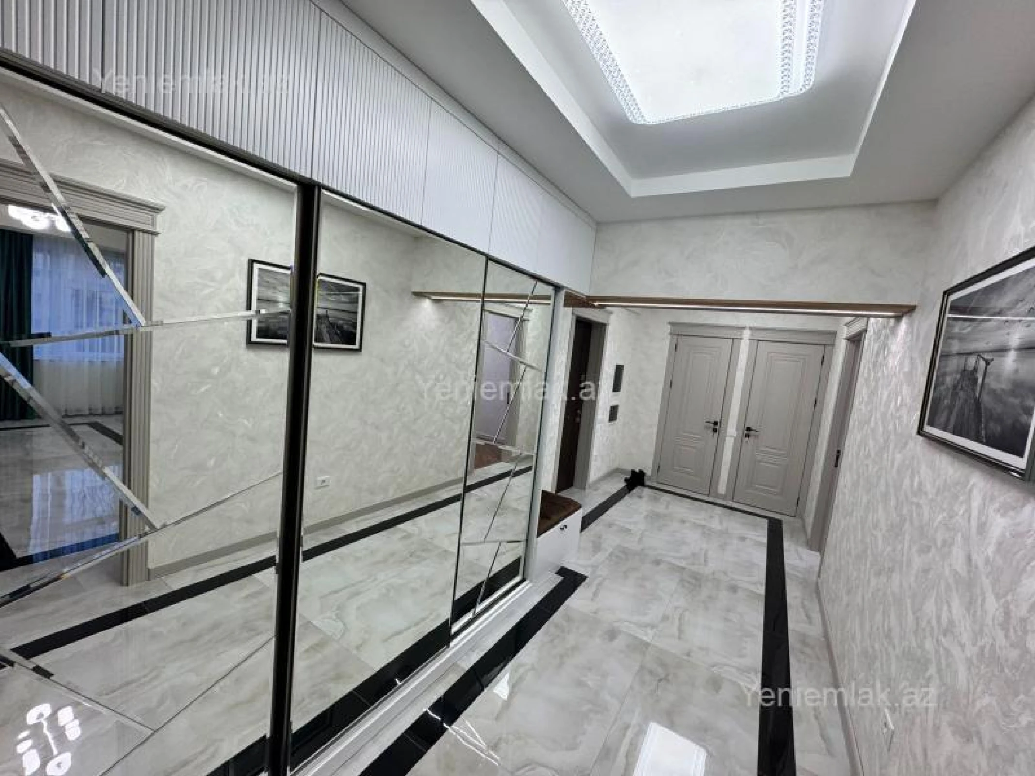 Satılır 3 otaqlı yeni tikili 130 m²