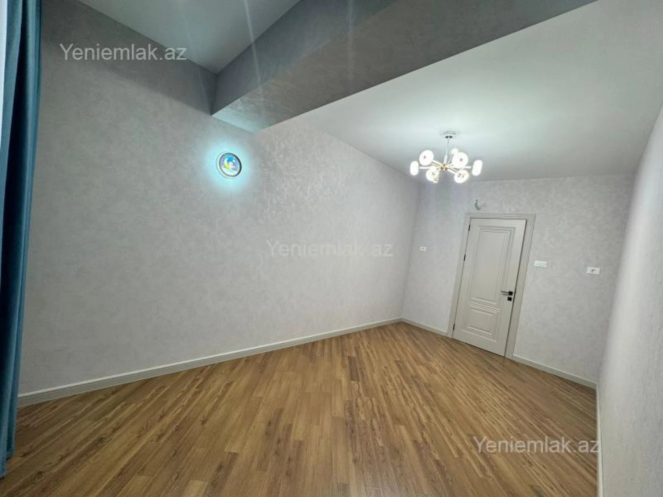 Satılır 3 otaqlı yeni tikili 130 m²