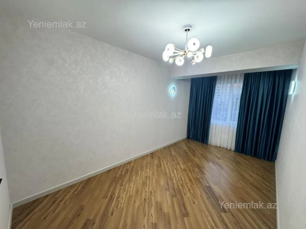 Satılır 3 otaqlı yeni tikili 130 m²