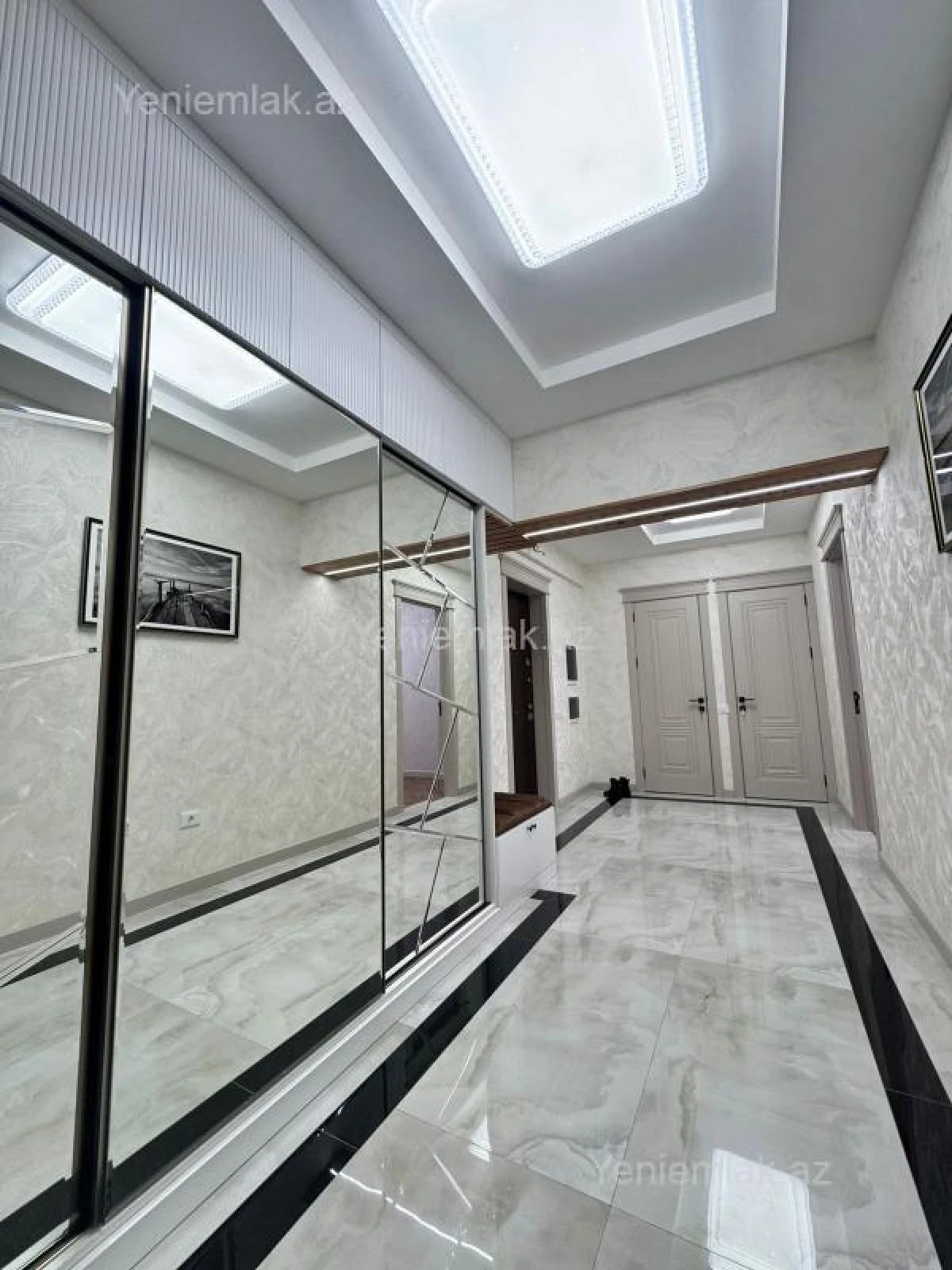 Satılır 3 otaqlı yeni tikili 130 m²