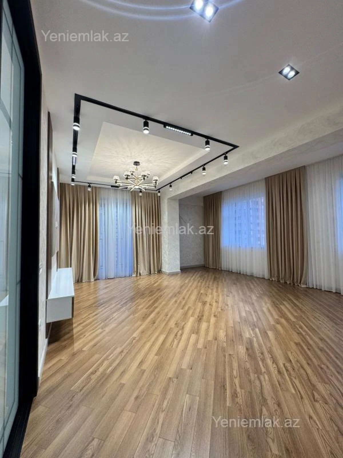 Satılır 3 otaqlı yeni tikili 130 m²