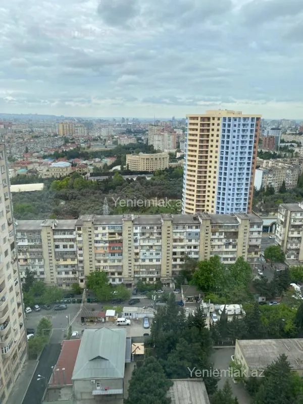 Satılır 3 otaqlı yeni tikili 75 m²
