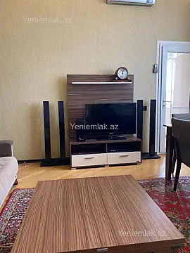 Satılır 3 otaqlı yeni tikili 75 m²