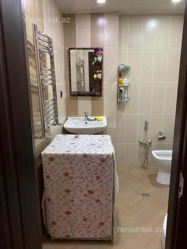 Satılır 3 otaqlı yeni tikili 75 m²