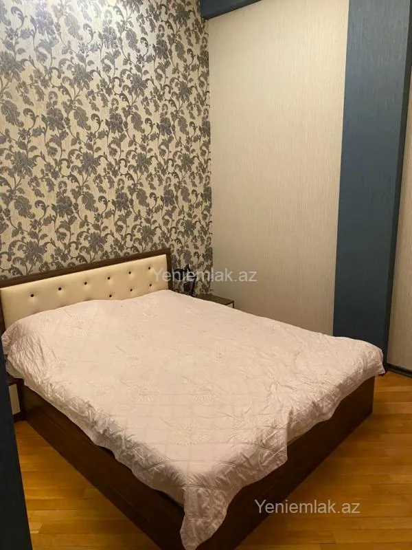 Satılır 3 otaqlı yeni tikili 75 m²