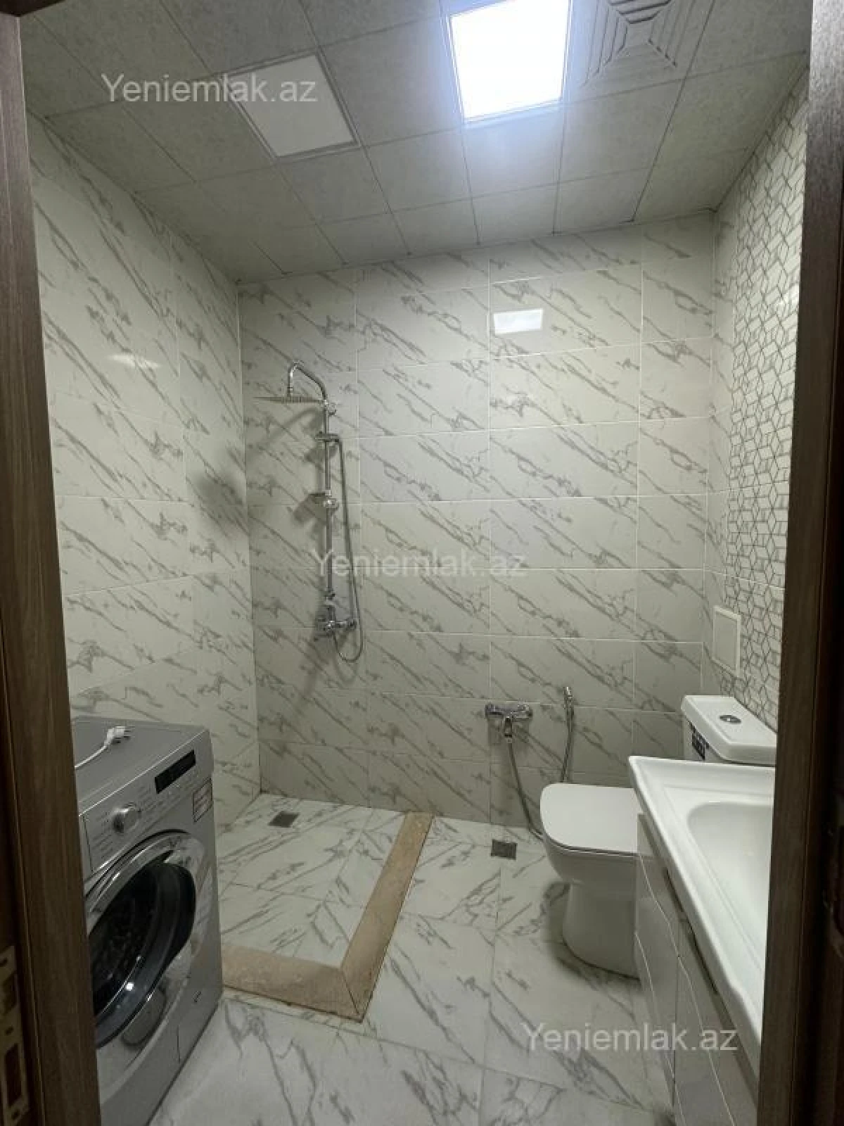 Satılır 2 otaqlı yeni tikili 60 m²