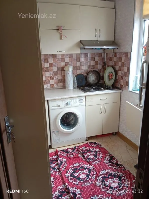 Satılır 2 otaqlı köhnə tikili 55 m²