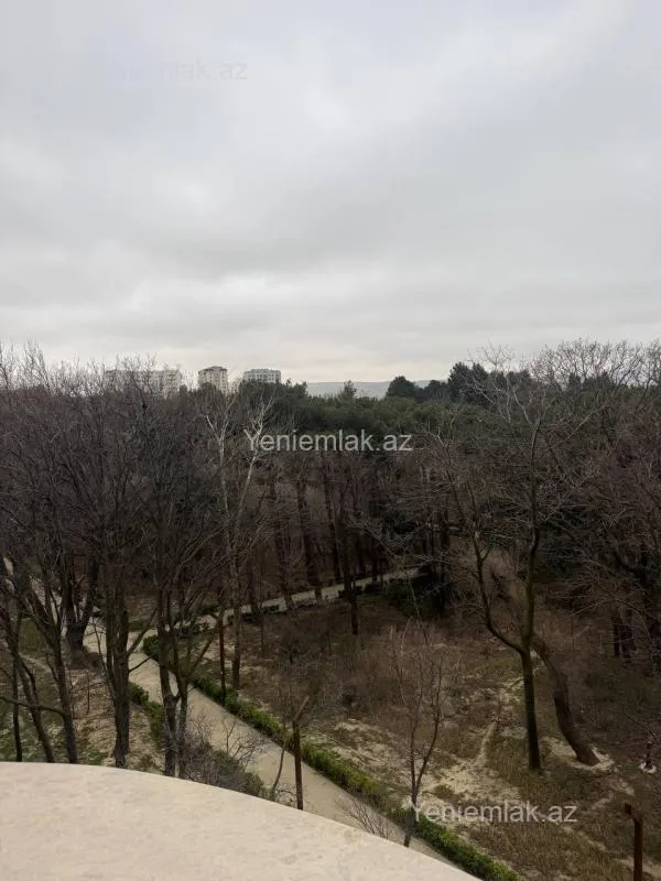 Satılır 3 otaqlı yeni tikili 110 m²