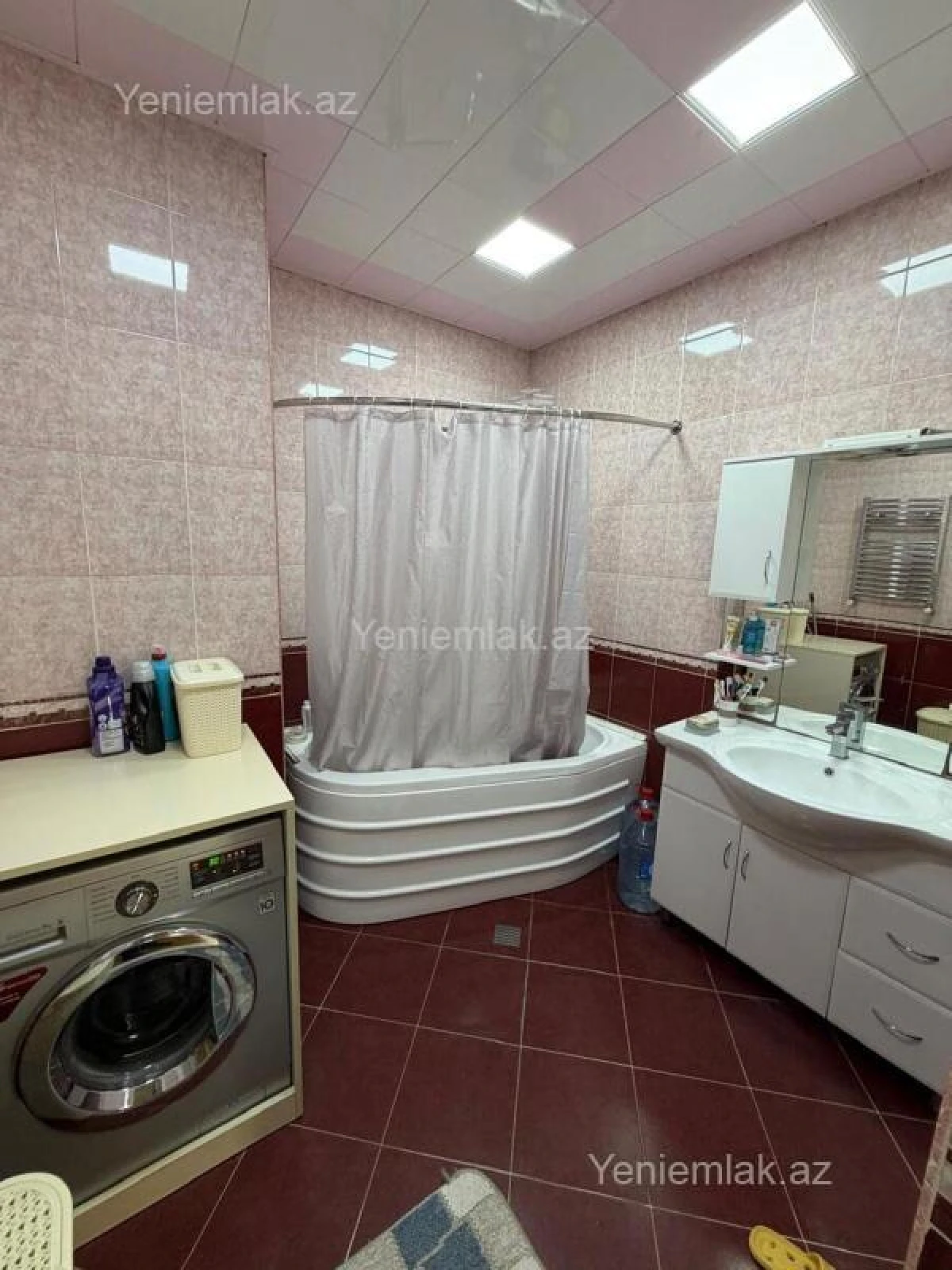 Satılır 3 otaqlı yeni tikili 135 m²