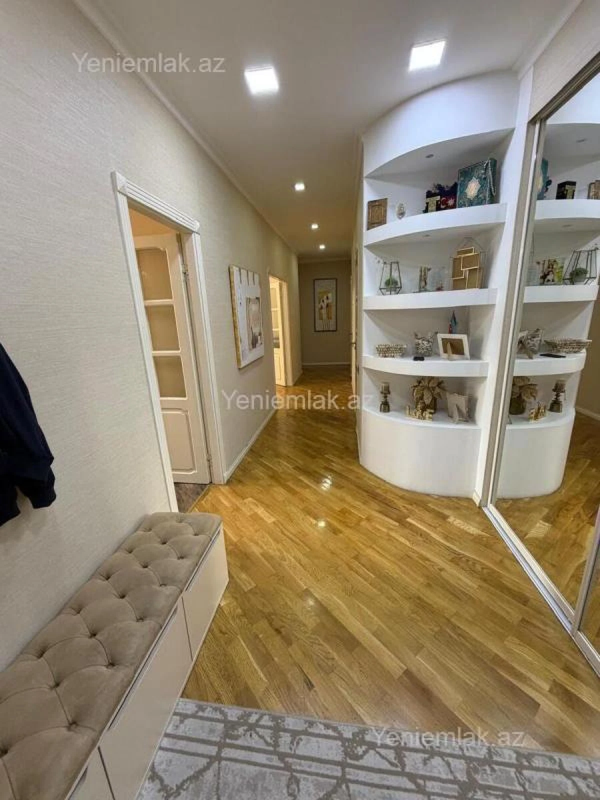 Satılır 3 otaqlı yeni tikili 135 m²