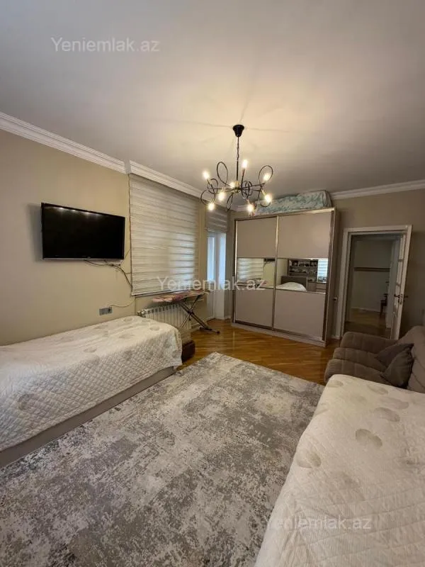 Satılır 3 otaqlı yeni tikili 135 m²