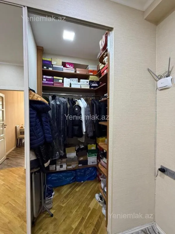 Satılır 3 otaqlı yeni tikili 135 m²