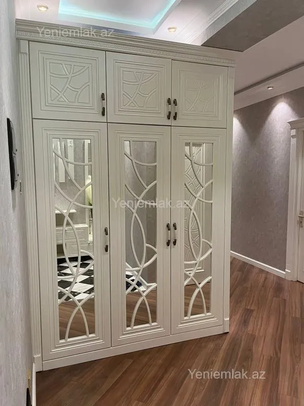 Satılır 3 otaqlı yeni tikili 100 m²