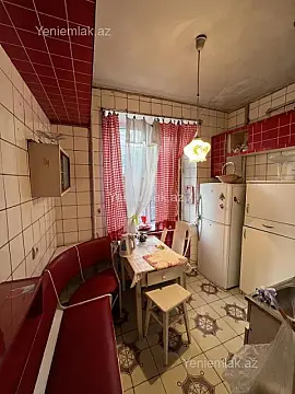 Satılır 2 otaqlı köhnə tikili 55 m²