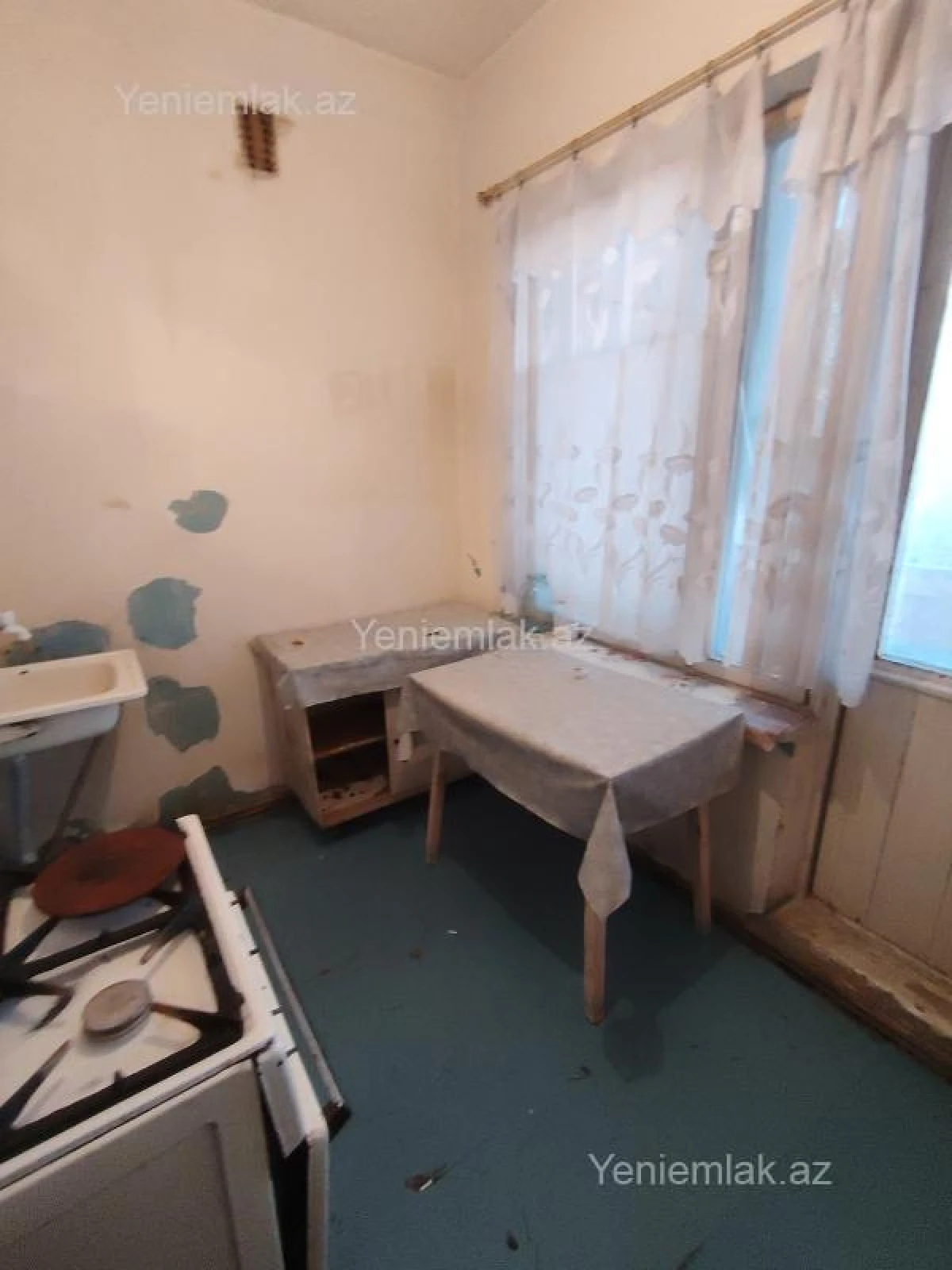 Satılır 4 otaqlı köhnə tikili 84 m²