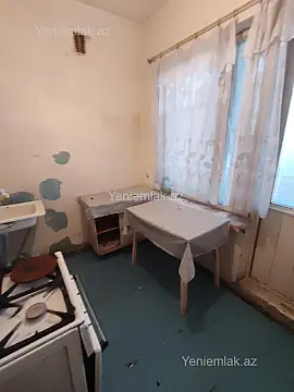 Satılır 4 otaqlı köhnə tikili 84 m²