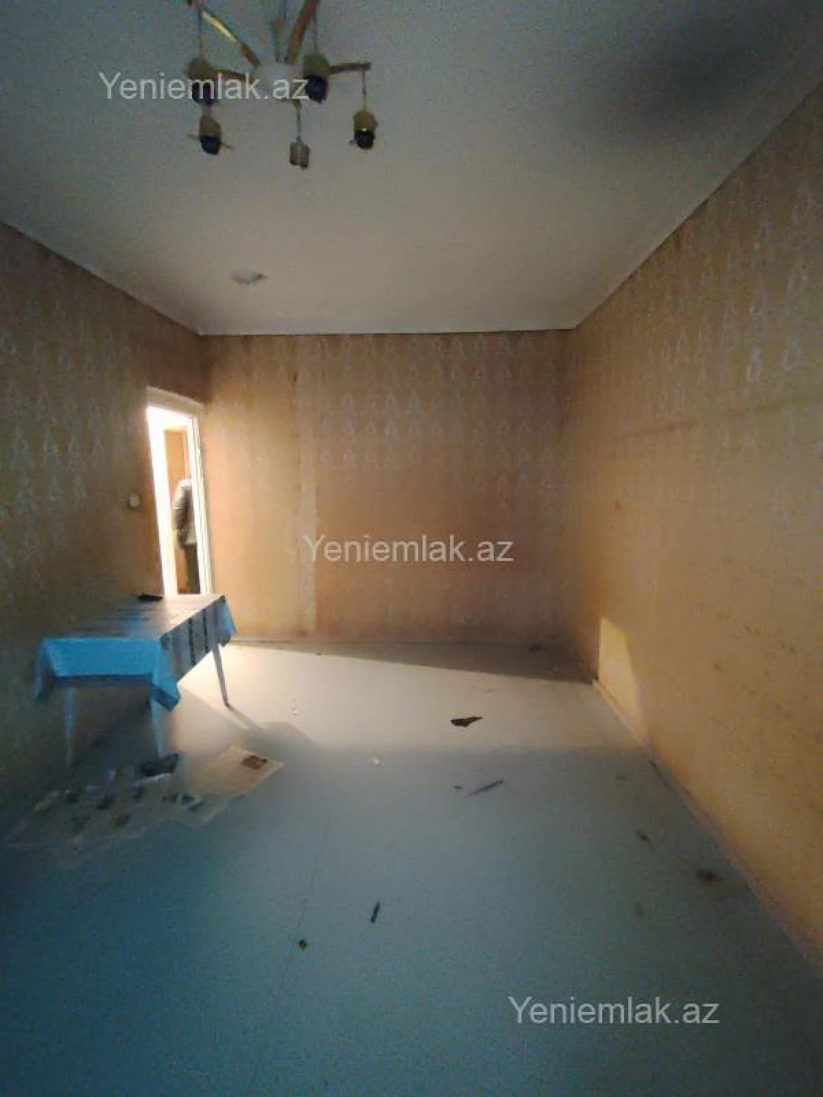 Satılır 4 otaqlı köhnə tikili 84 m²