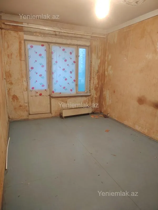 Satılır 4 otaqlı köhnə tikili 84 m²