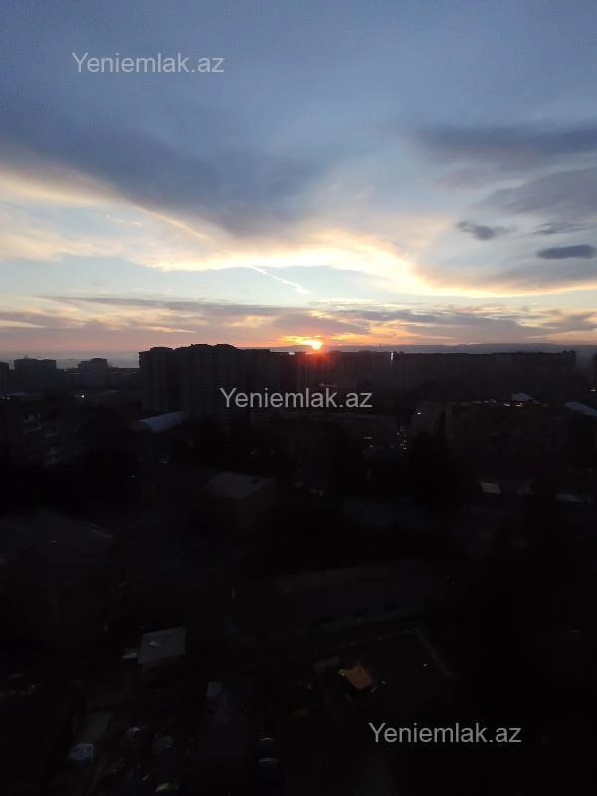 Satılır 4 otaqlı köhnə tikili 84 m²