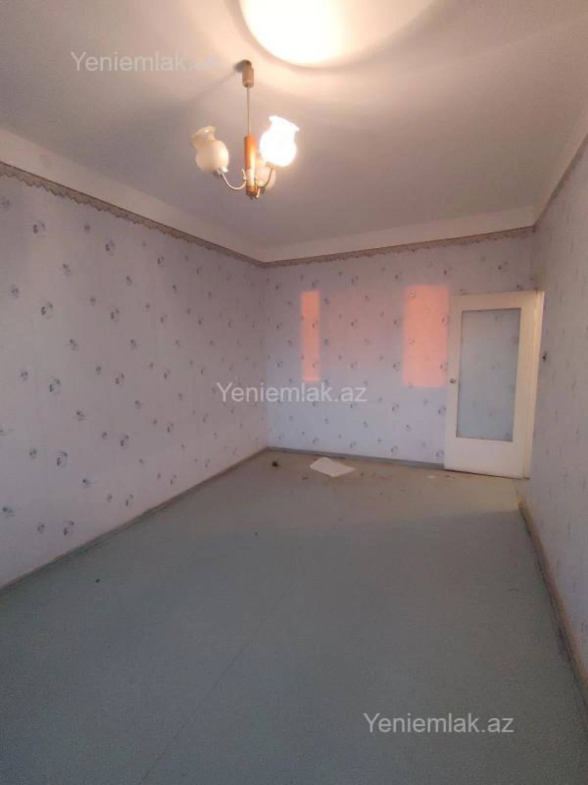 Satılır 4 otaqlı köhnə tikili 84 m²